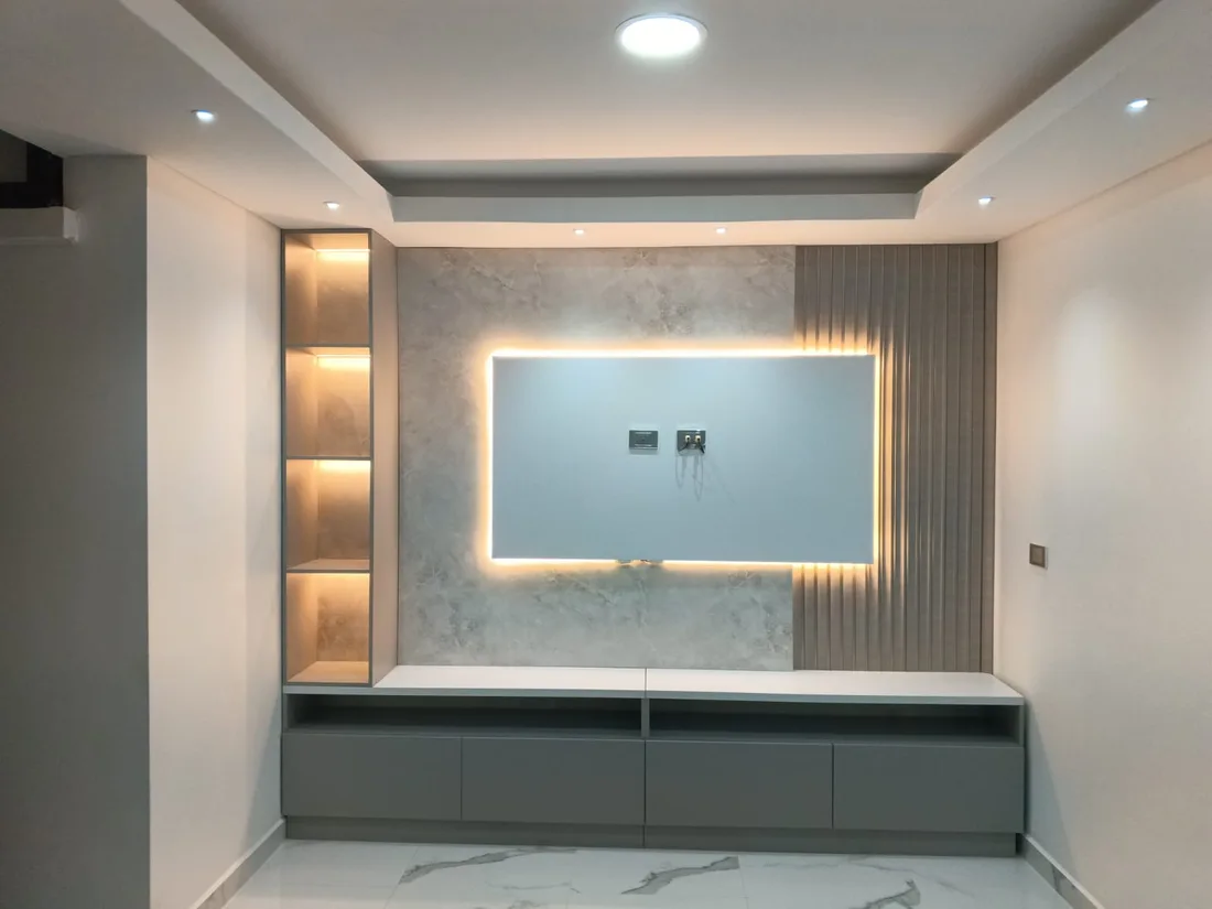 Mueble de televisión iluminado fabricado por Moduflex